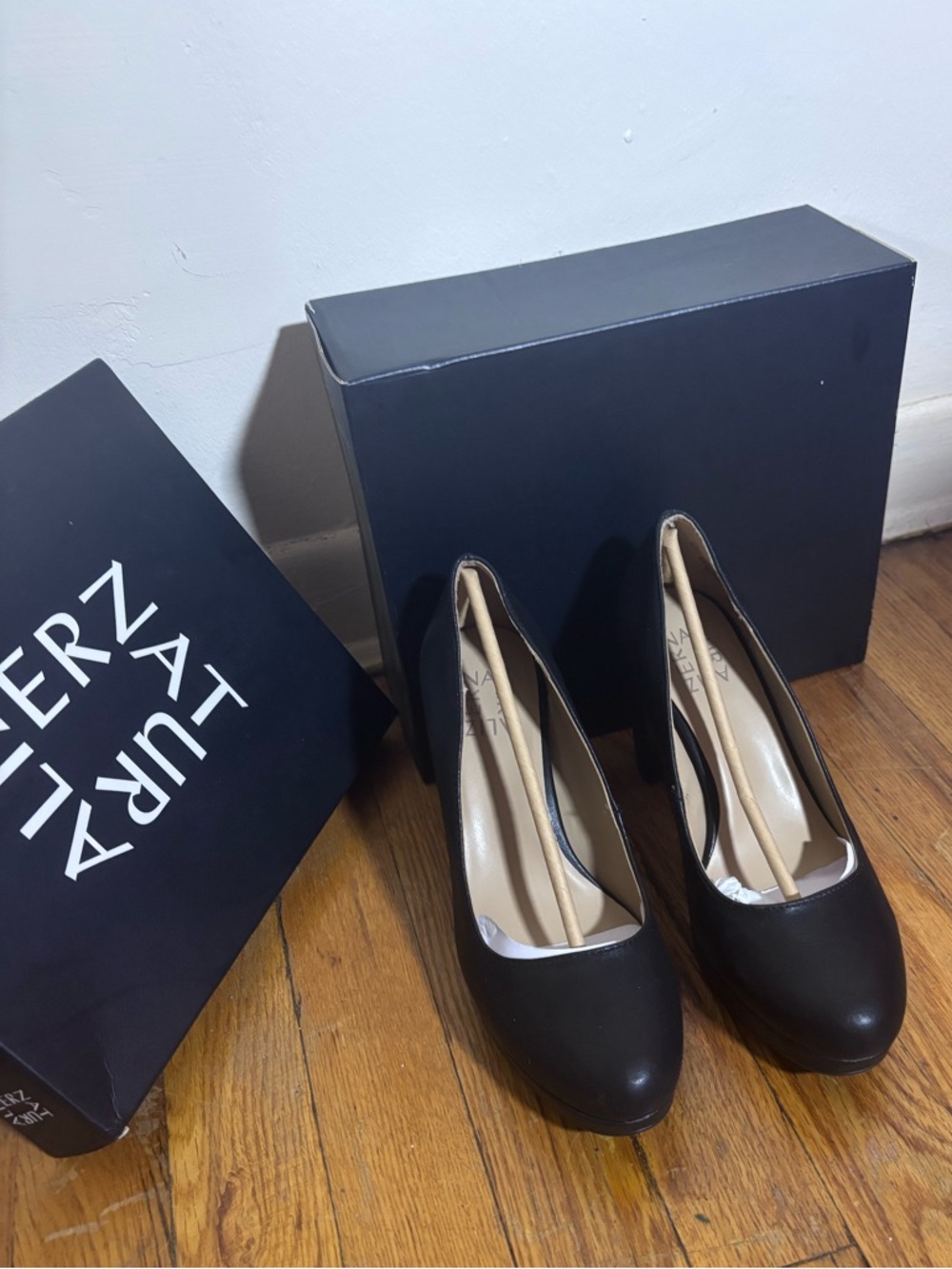 Naturalizer Black Round-Toe Leather Pumps - Women's Heels